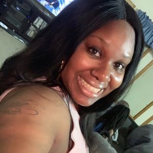 Meet your Posher, Regina